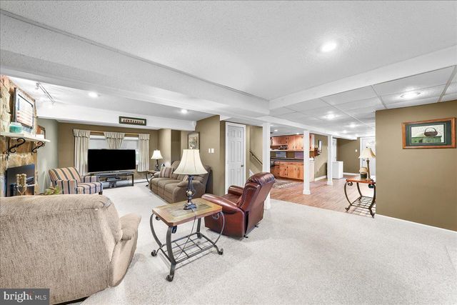 691 STATE RD, West Grove, PA 19390