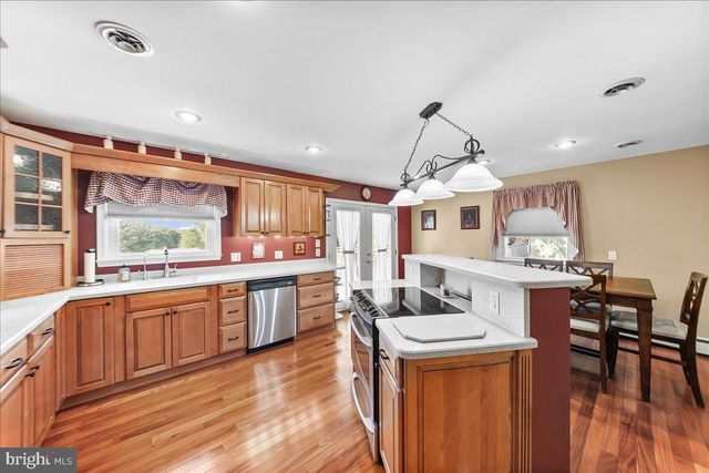 691 STATE RD, West Grove, PA 19390