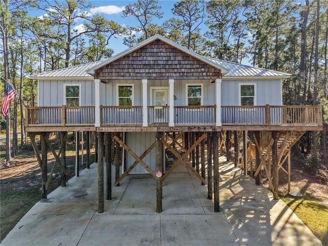 501 Conde Avenue, Dauphin Island, AL 36528