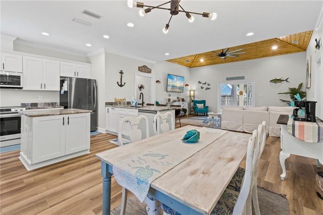 501 Conde Avenue, Dauphin Island, AL 36528