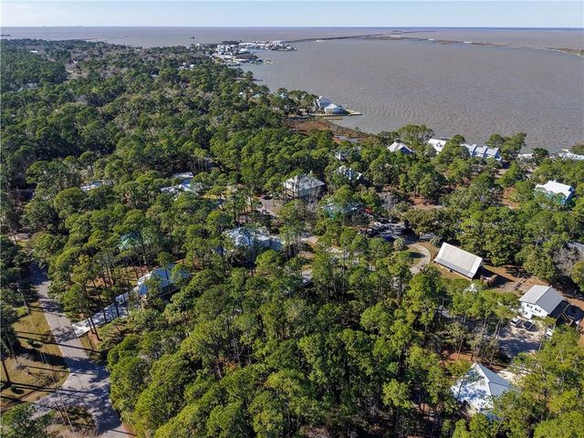 501 Conde Avenue, Dauphin Island, AL 36528
