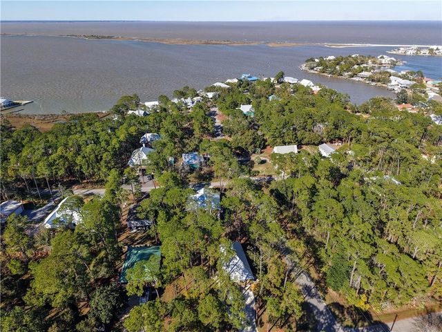 501 Conde Avenue, Dauphin Island, AL 36528