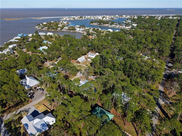 501 Conde Avenue, Dauphin Island, AL 36528