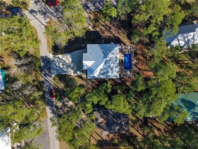 501 Conde Avenue, Dauphin Island, AL 36528