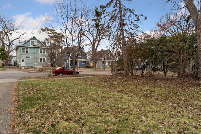 751 Curfew Street, Saint Paul, MN 55114