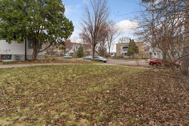 751 Curfew Street, Saint Paul, MN 55114