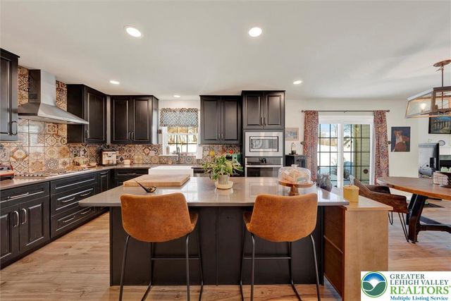 2645 Longridge Drive, Lower Saucon Twp, PA 18055