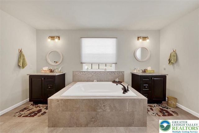 2645 Longridge Drive, Lower Saucon Twp, PA 18055