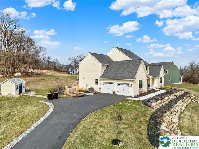 2645 Longridge Drive, Lower Saucon Twp, PA 18055