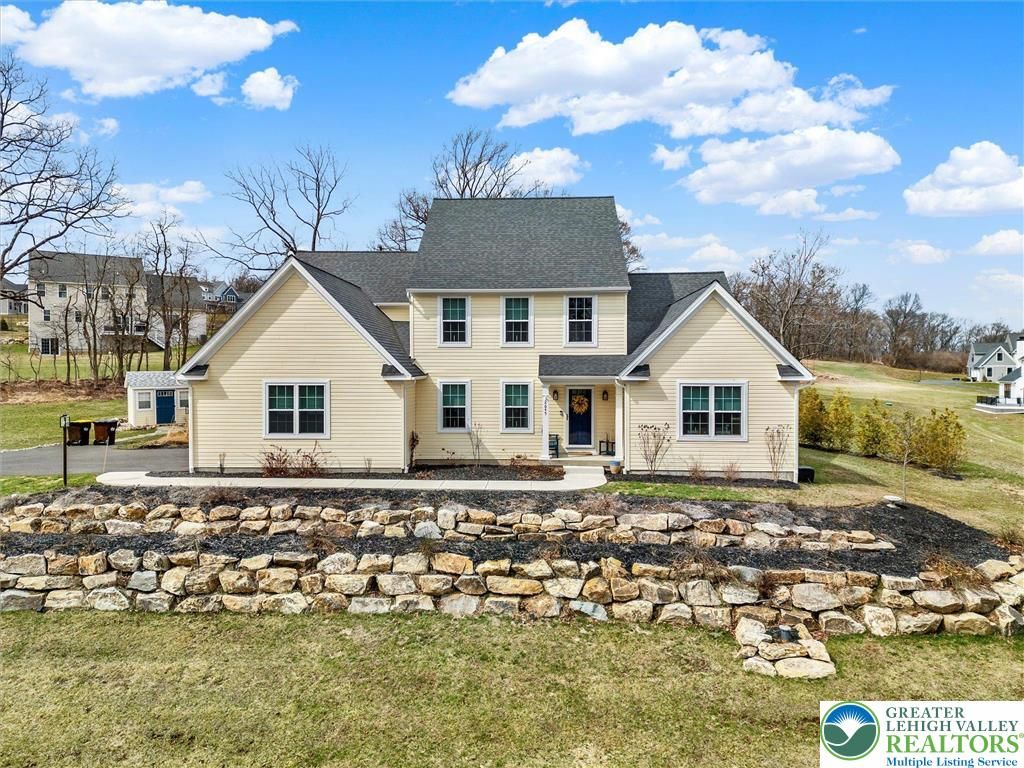 2645 Longridge Drive, Lower Saucon Twp, PA 18055