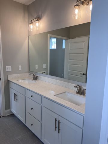 1000 Vintage Green Lane Unit 204, Franklin, TN 37064