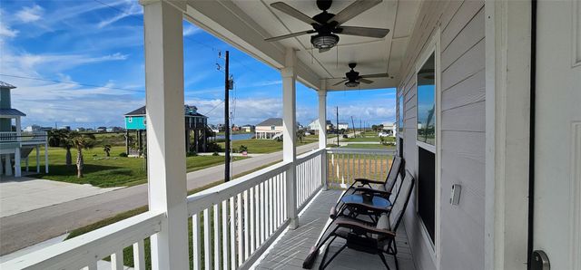 18103 Shaman Drive, Galveston, TX 77554