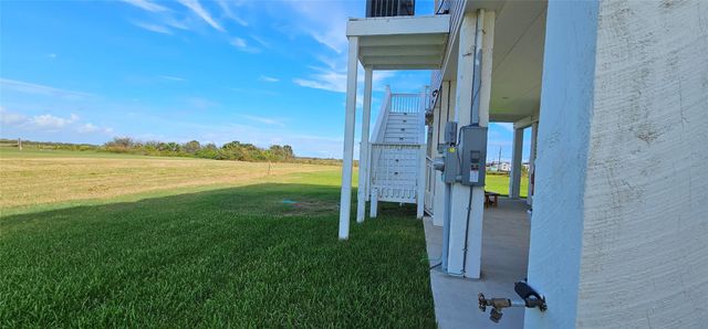 18103 Shaman Drive, Galveston, TX 77554