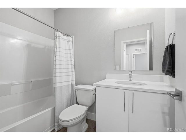 547 S Main St, Byers, CO 80103