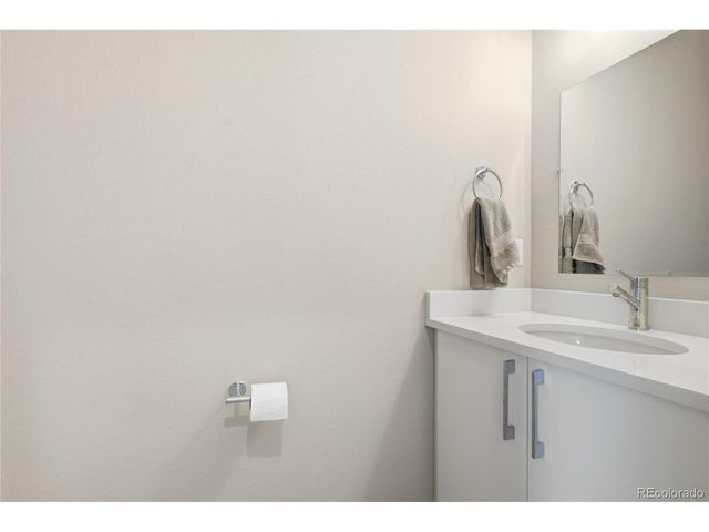 547 S Main St, Byers, CO 80103