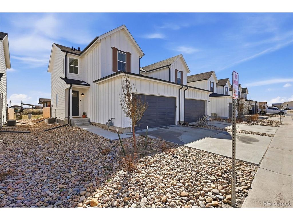 547 S Main St, Byers, CO 80103