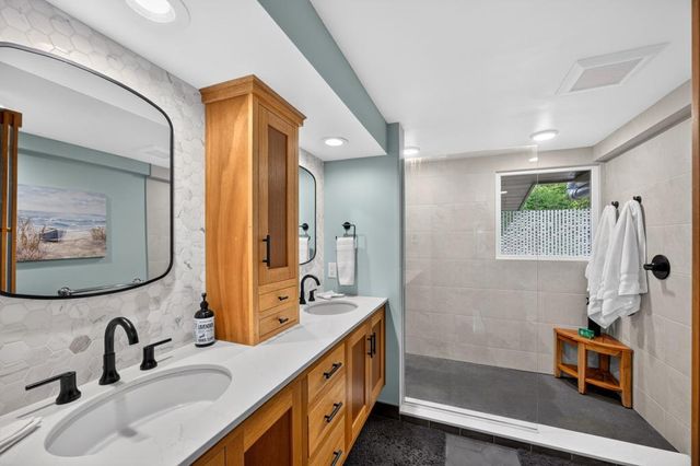 2715 Salem Road SW, Rochester, MN 55902