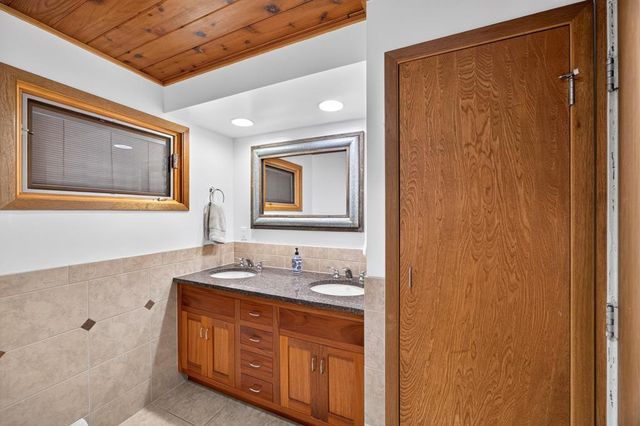 2715 Salem Road SW, Rochester, MN 55902