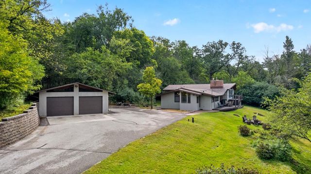 2715 Salem Road SW, Rochester, MN 55902