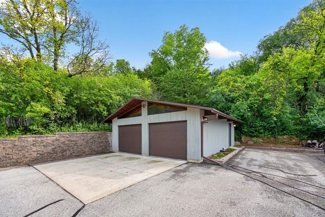 2715 Salem Road SW, Rochester, MN 55902