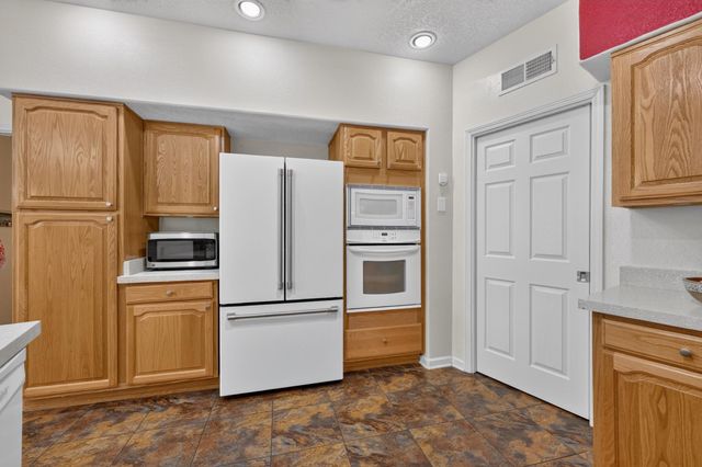 3236 Renaissance Drive SE, Rio Rancho, NM 87124