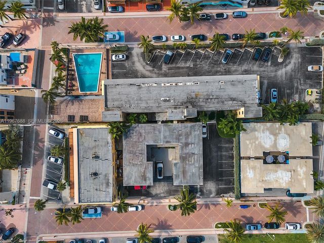 322 Harding Street B202, Hollywood, FL 33019