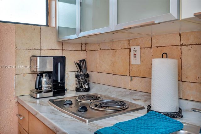 322 Harding Street B202, Hollywood, FL 33019