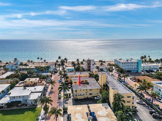 322 Harding Street B202, Hollywood, FL 33019