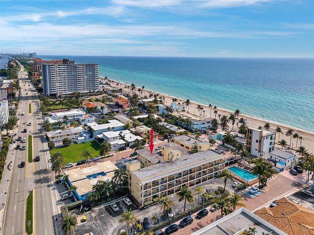 322 Harding Street B202, Hollywood, FL 33019
