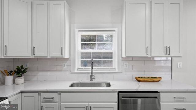 5605 GROVELAND AVE, Baltimore, MD 21215