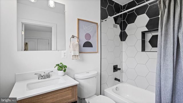 5605 GROVELAND AVE, Baltimore, MD 21215