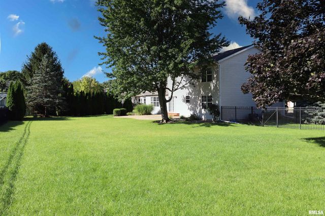 10722 N LAURALINE Court, Peoria, IL 61615