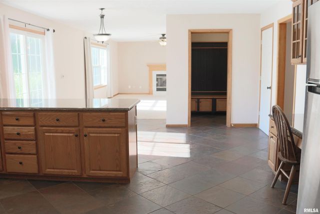 10722 N LAURALINE Court, Peoria, IL 61615