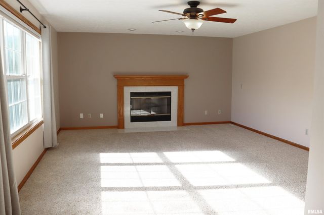 10722 N LAURALINE Court, Peoria, IL 61615