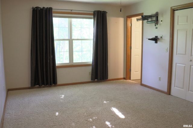10722 N LAURALINE Court, Peoria, IL 61615
