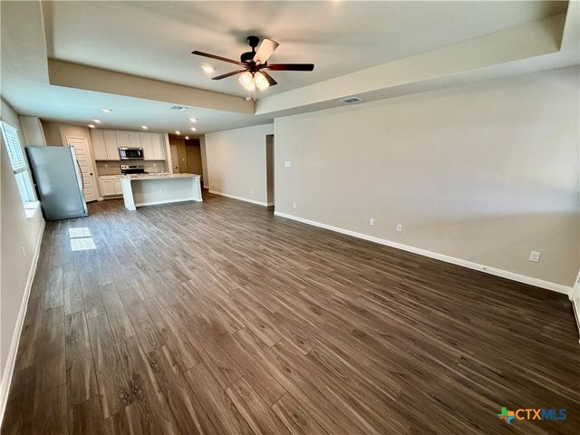 1208 Sweden, Seguin, TX 78155