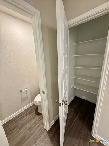 1208 Sweden, Seguin, TX 78155
