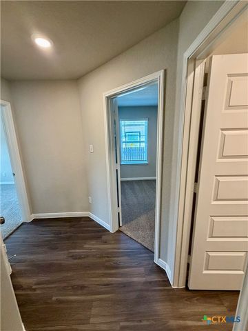 1208 Sweden, Seguin, TX 78155