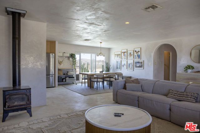 365 Rainbow Drive, Yucca Valley, CA 92284