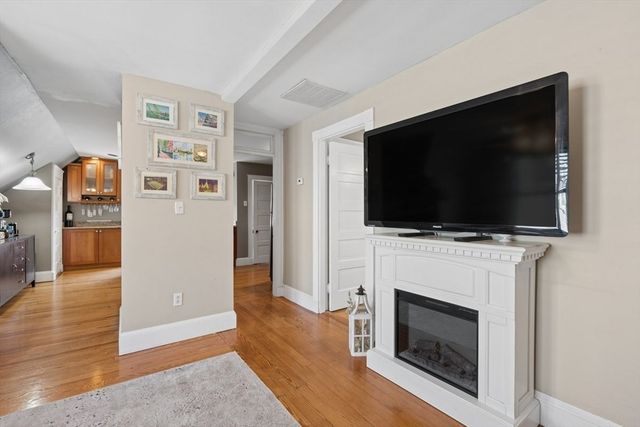 55 King 3, Boston, MA 02122