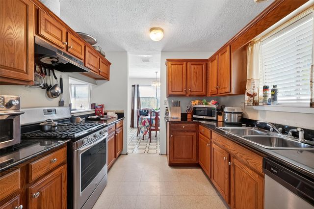 14003 Valley Grove Drive, Houston, TX 77066