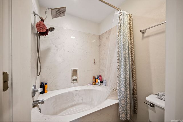 1032 SUMMIT RD, Lakehills, TX 78063