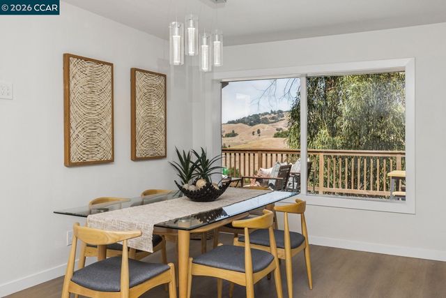 16 Ruth Court, Lafayette, CA 94549