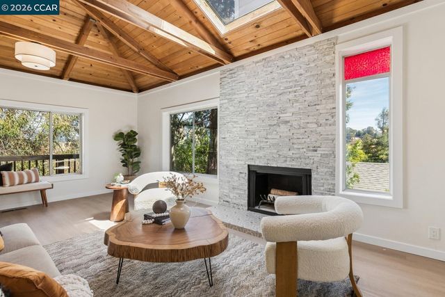 16 Ruth Court, Lafayette, CA 94549