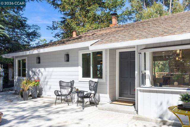 16 Ruth Court, Lafayette, CA 94549