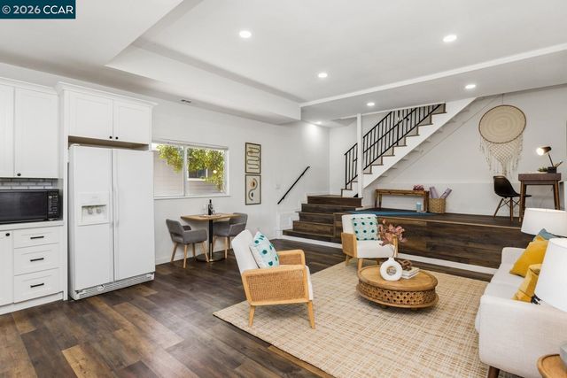 16 Ruth Court, Lafayette, CA 94549