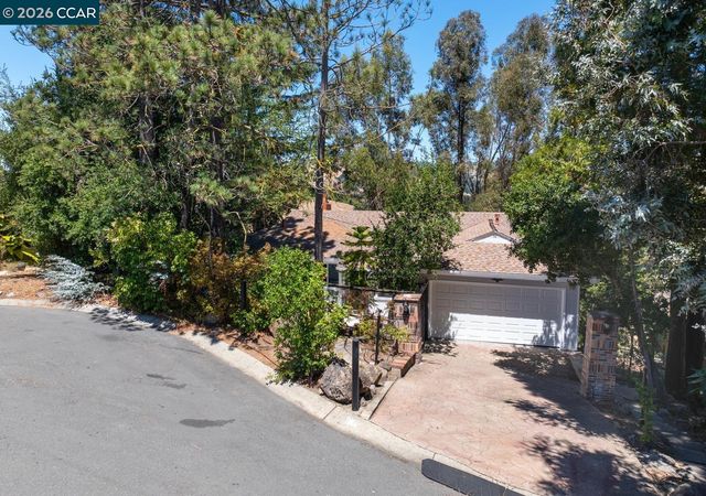 16 Ruth Court, Lafayette, CA 94549