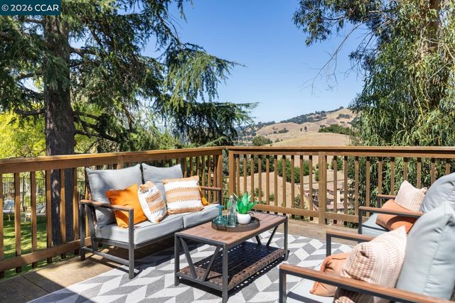 16 Ruth Court, Lafayette, CA 94549