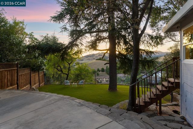 16 Ruth Court, Lafayette, CA 94549