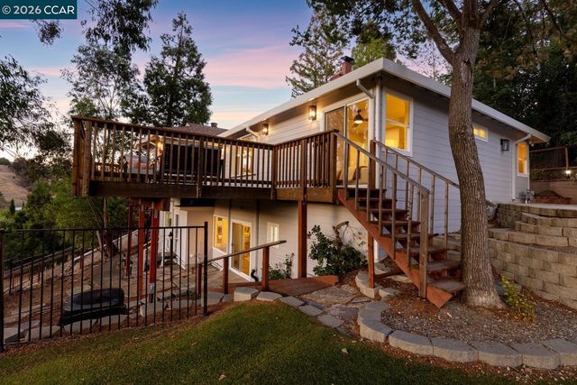 16 Ruth Court, Lafayette, CA 94549